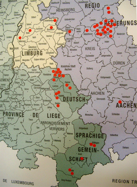 Die roten Punkte markieren die Herkunftsorte der Teilnehmer und Teilnehmerinnen der Auftaktveranstaltung: